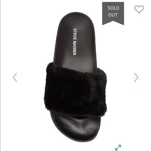 STEVE MADDEN - softey faux fur slides
